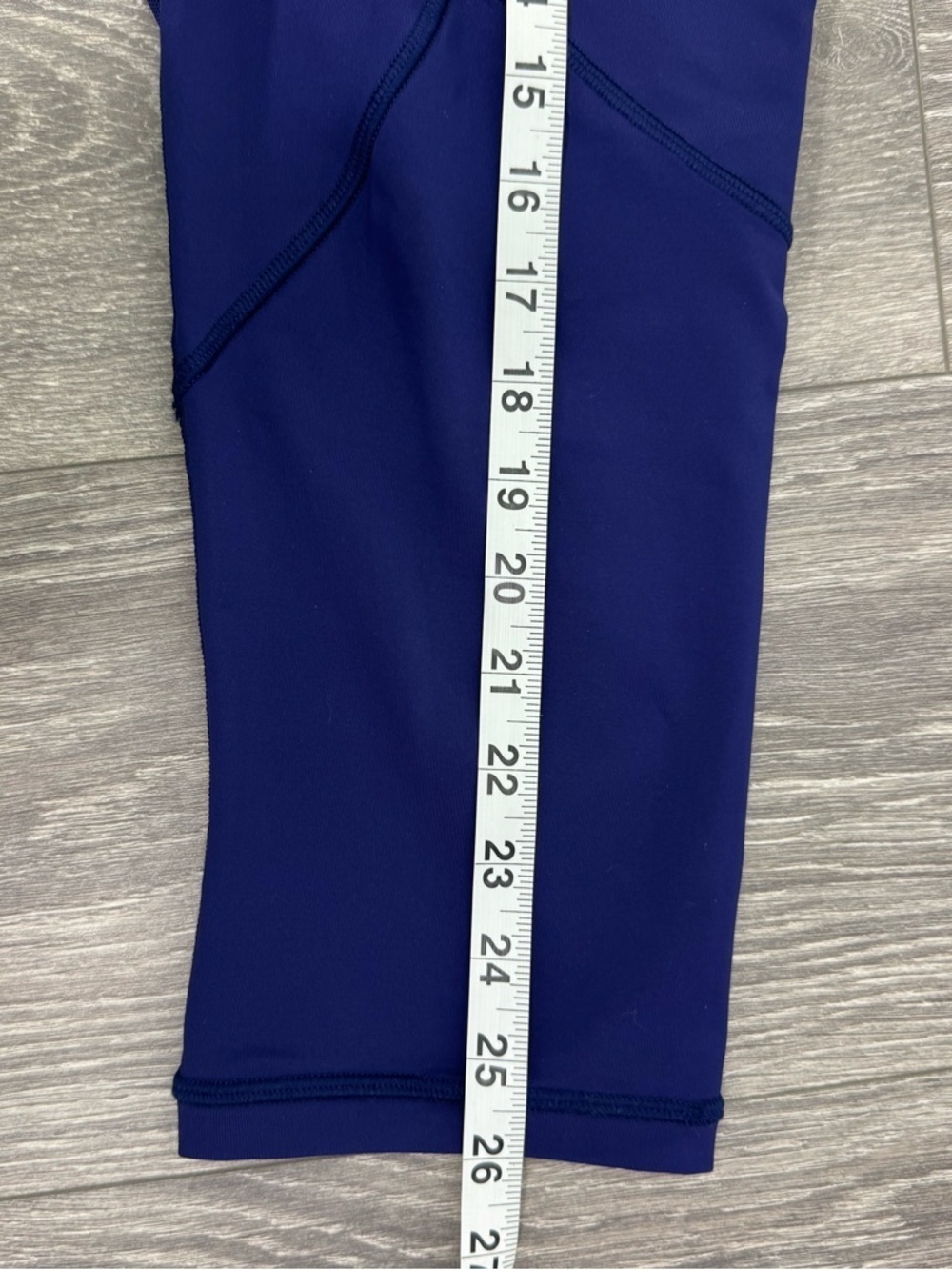Lululemon Women’s Outrun Crop Leggings Size 8 Blue 17” Inseam Run Workout EUC - Picture 14 of 15